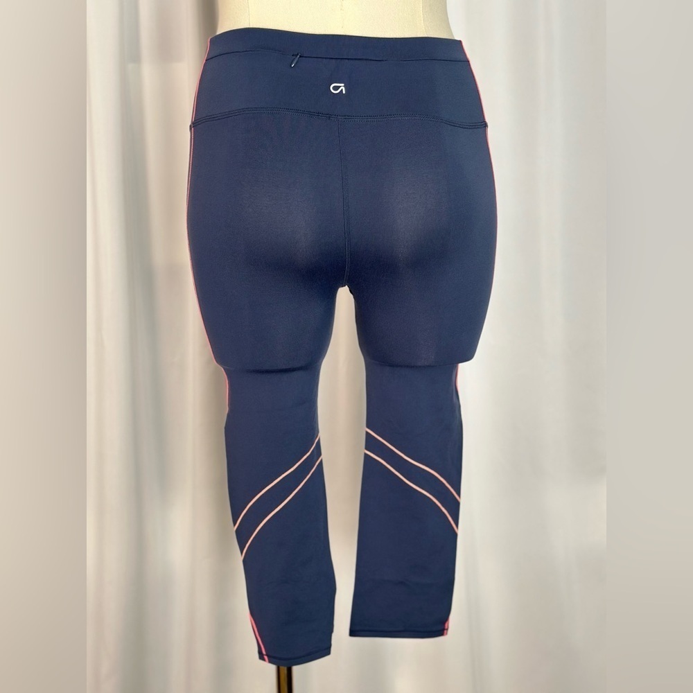 GapFit Black Capri Leggings with Coral Accent Lines (1040) - Picture 3 of 12